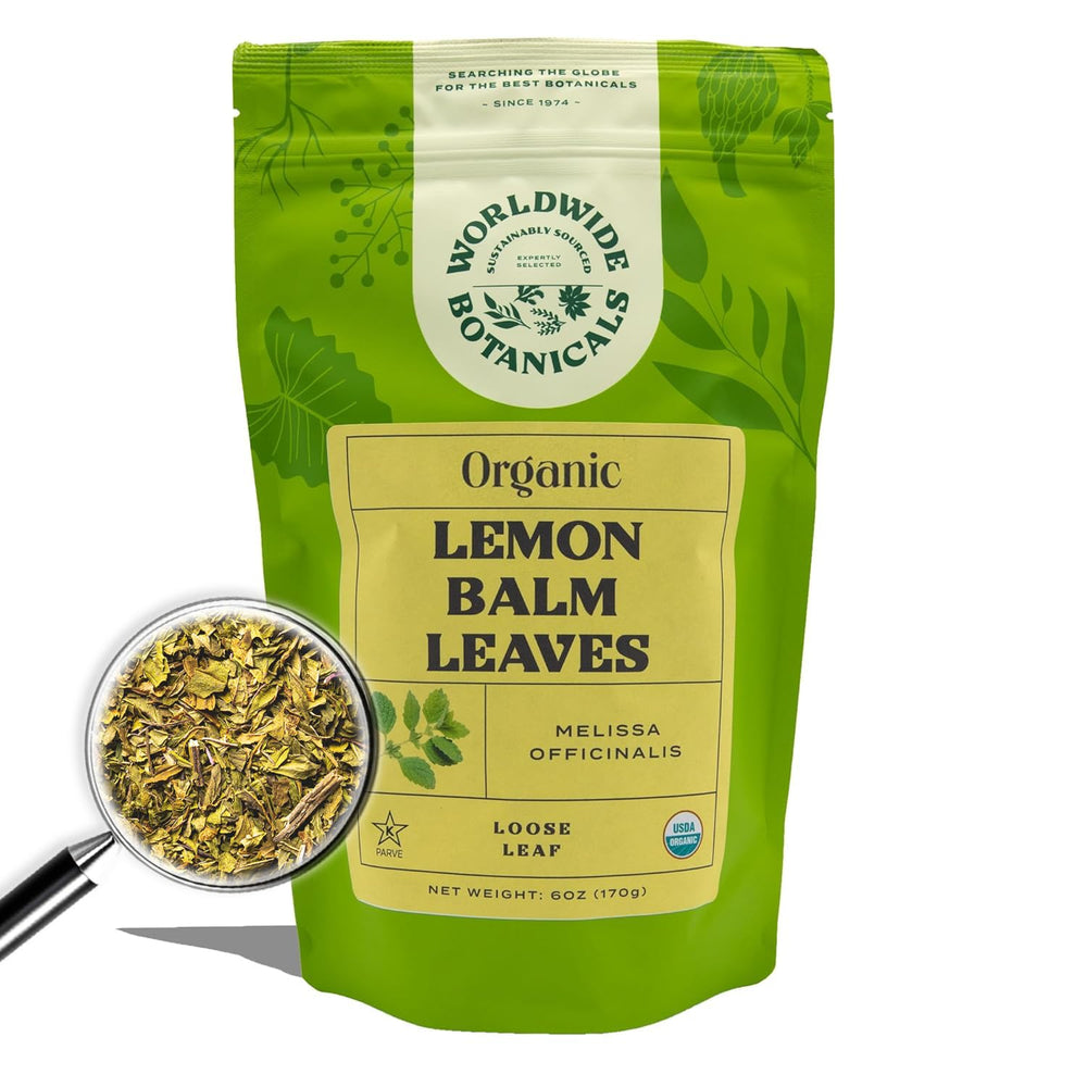 Worldwide Botanicals frente del envase mostrando hojas sueltas y etiqueta clara