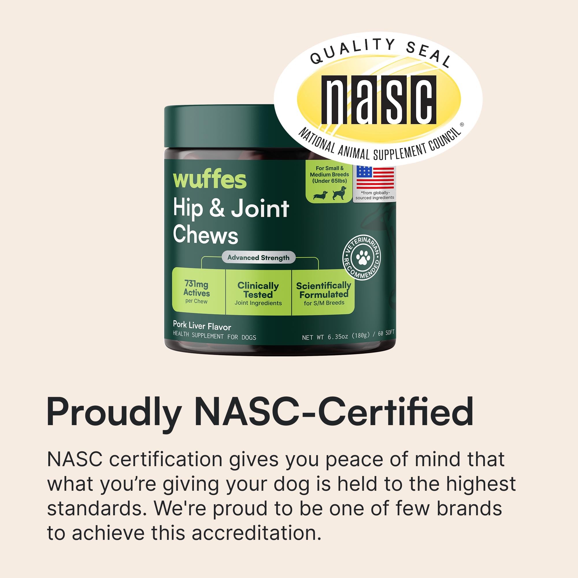 Wuffes masticable en mano listo para administrar de forma cómoda