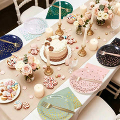 WXLDGHQ mesa de fiesta montada con vajilla desechable presentando estilo sencillo