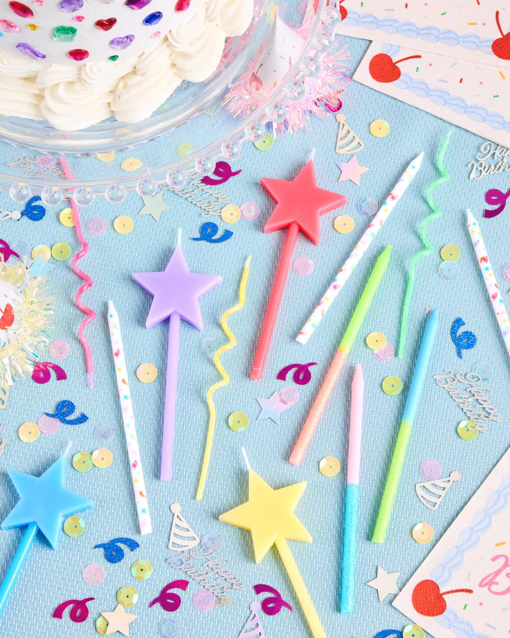 xo, Fetti primer plano de las velas en forma de estrella con brillo
