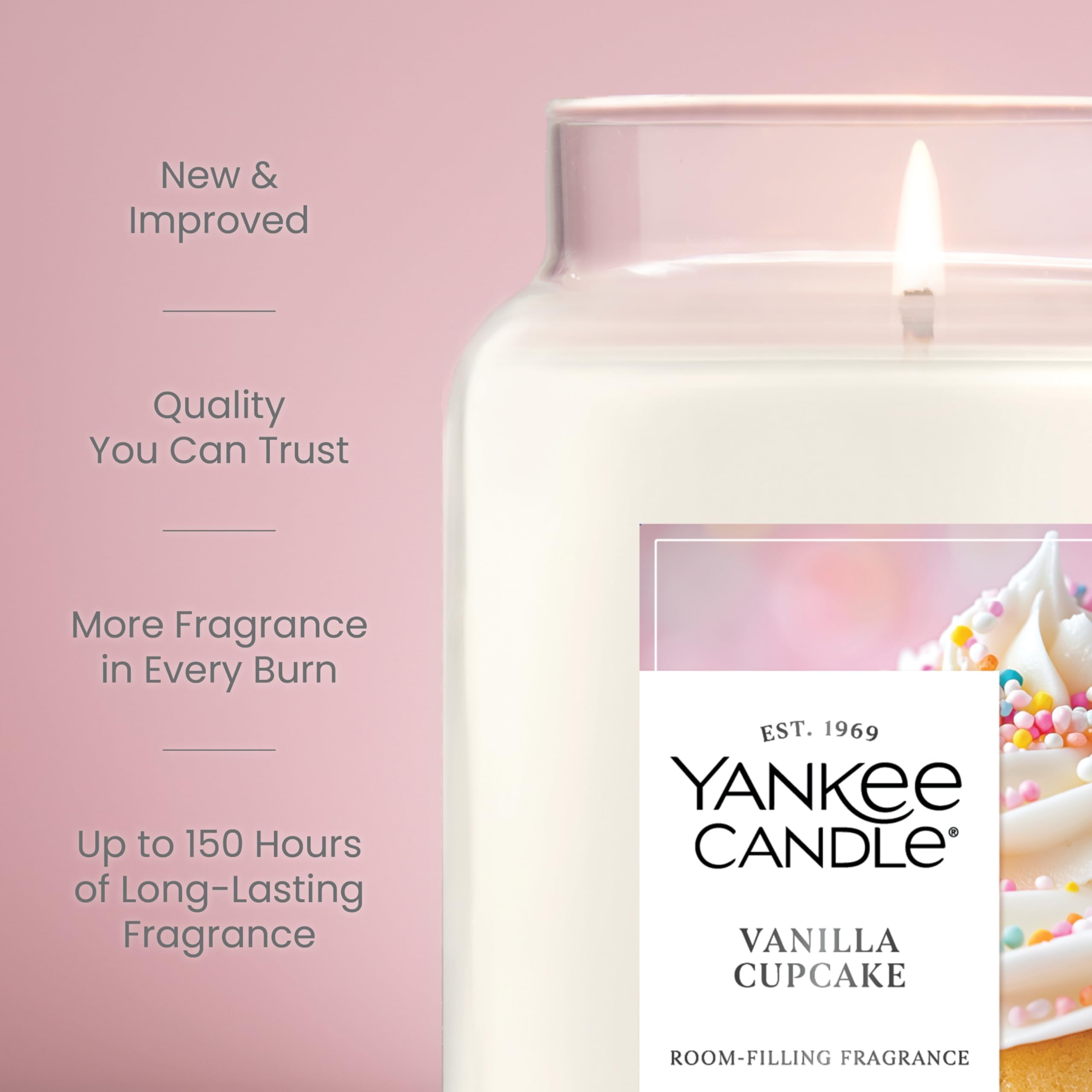 Yankee Candle vela encendida en sala para ambiente acogedor y fragante