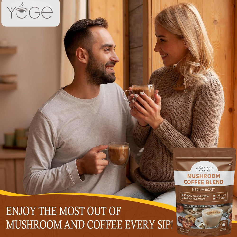 YEGE manos vertiendo polvo al vaso para preparar bebida al instante