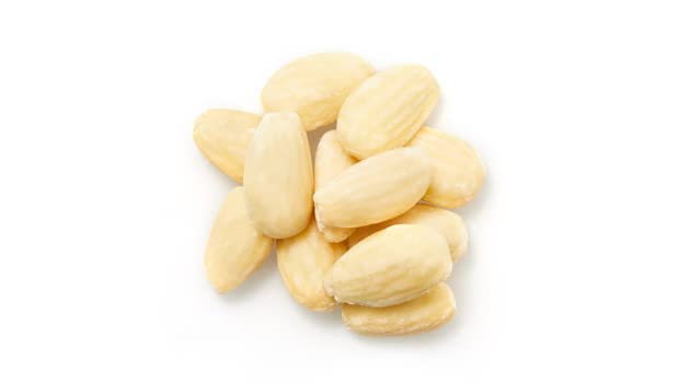Yupik primer plano textura almendras blanqueadas crujientes para cocinar
