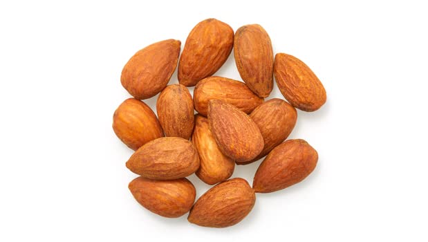 Yupik primer plano de textura de almendra tostada que destaca su crocancia
