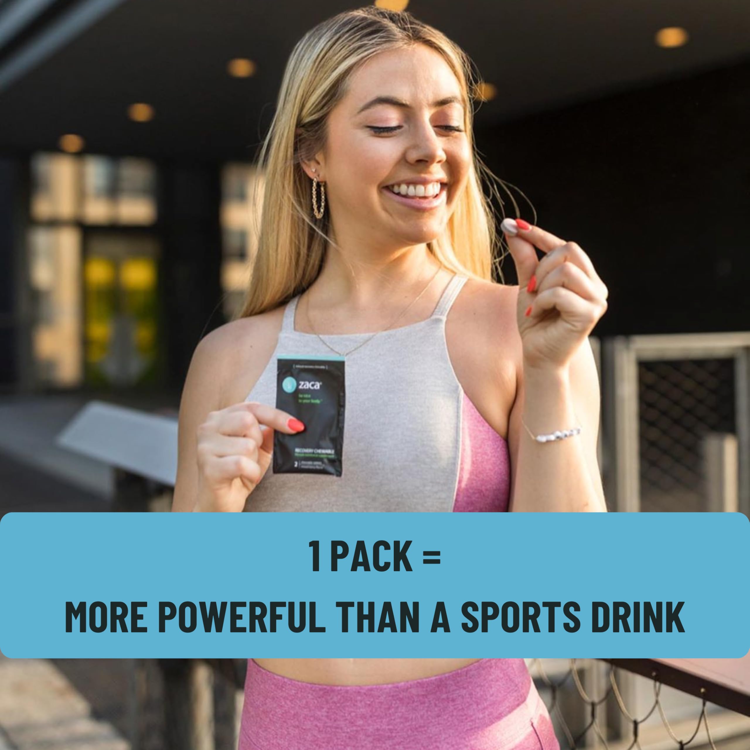 Persona consumiendo Zaca después de entrenamiento para rápida rehidratación