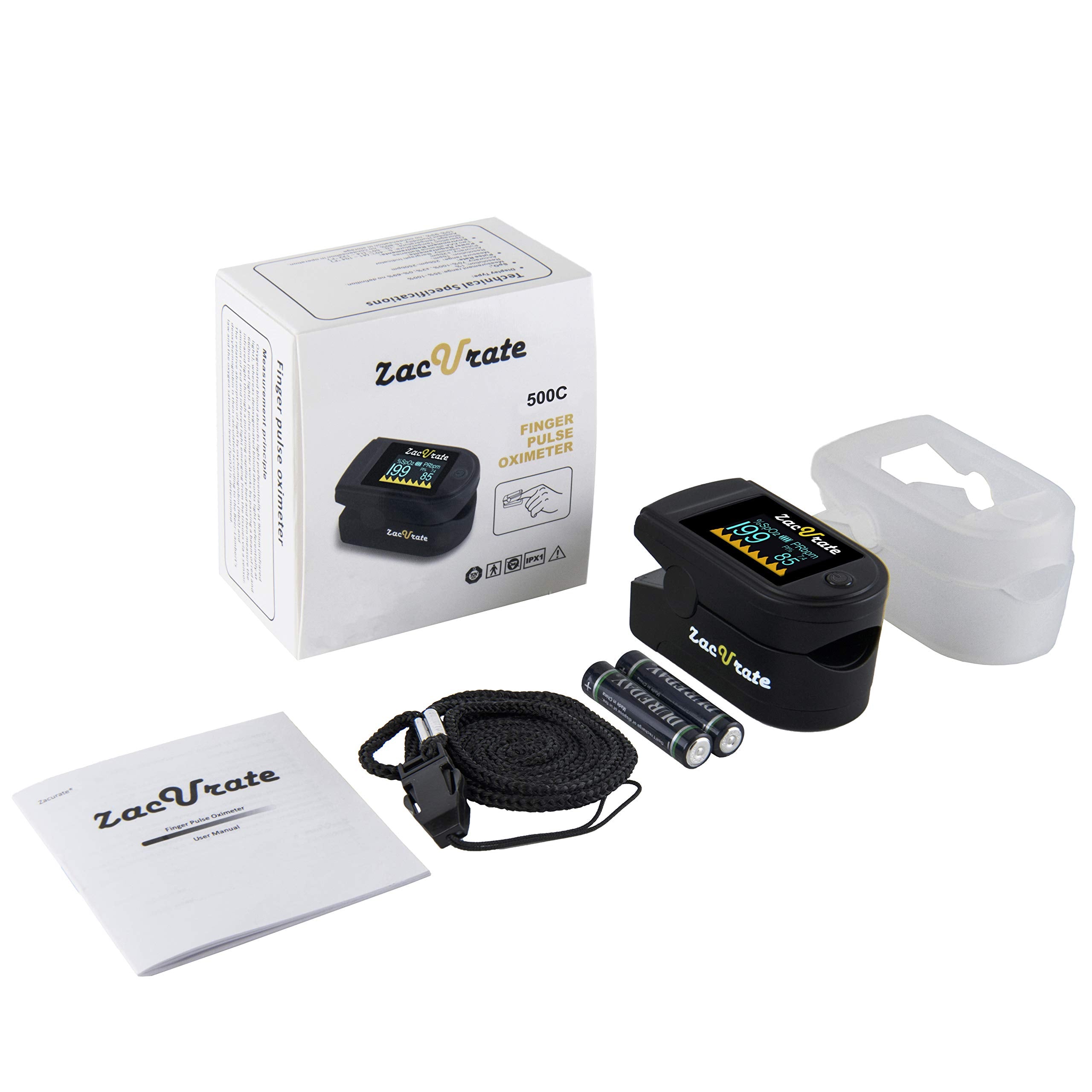Zacurate 500C junto a una mano para comparar tamaño compacto