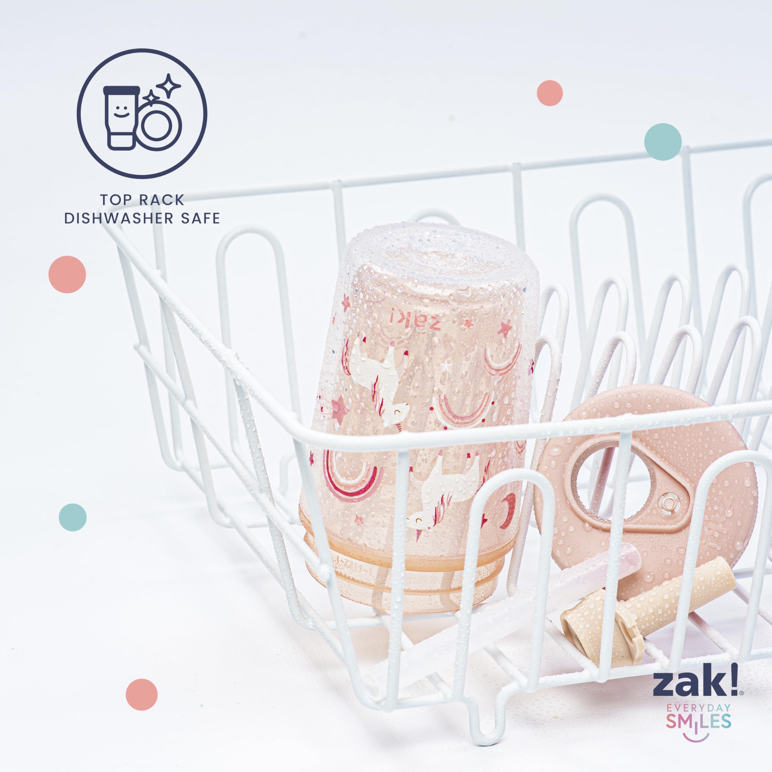 Zak Designs vaso en manos de niño, tamaño ergonómico y agarre fácil