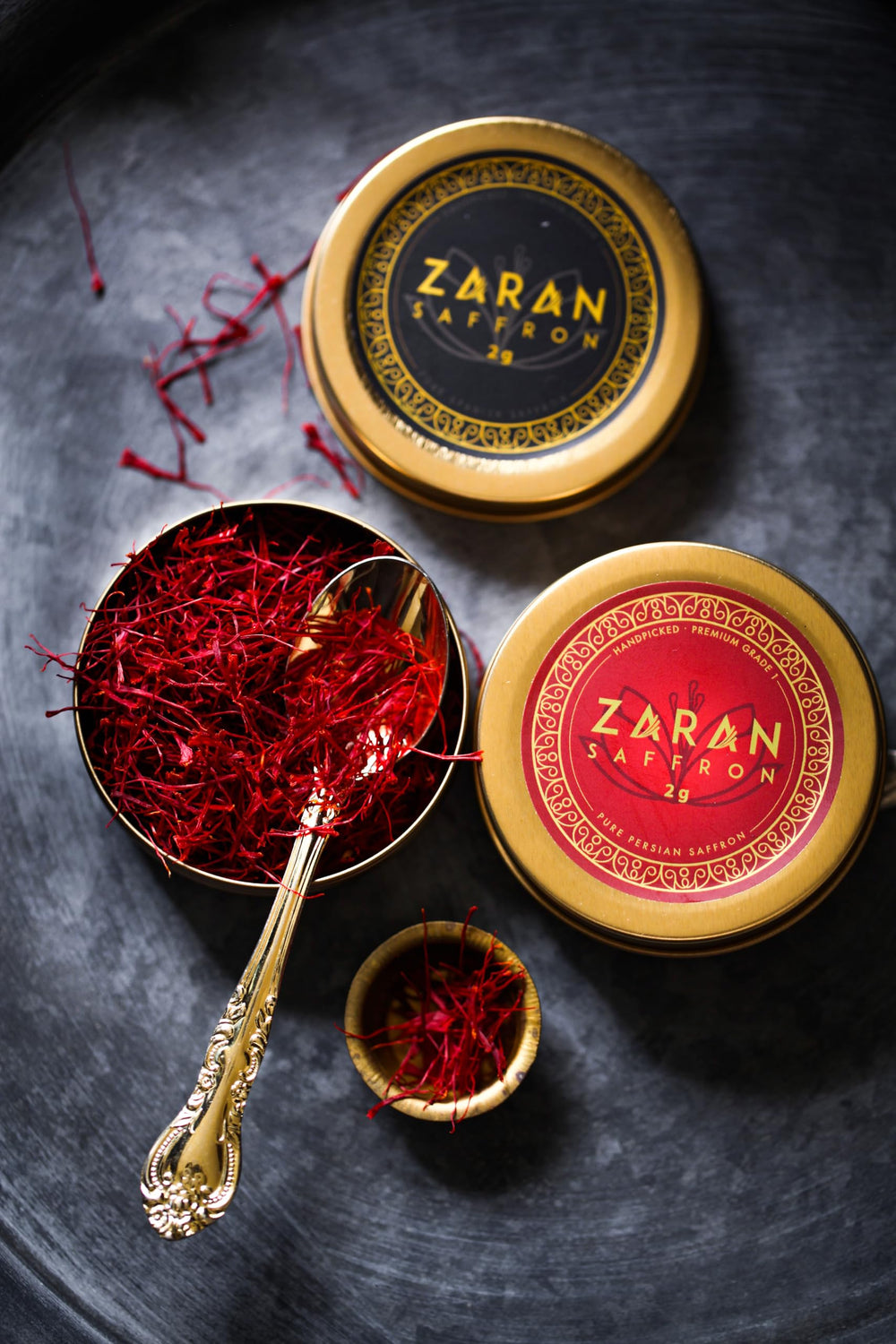 Zaran Saffron estilo de vida cocina presentado en mesa con ingredientes