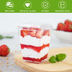 Zezzxu vasito lleno de parfait con frutas resaltando la visibilidad