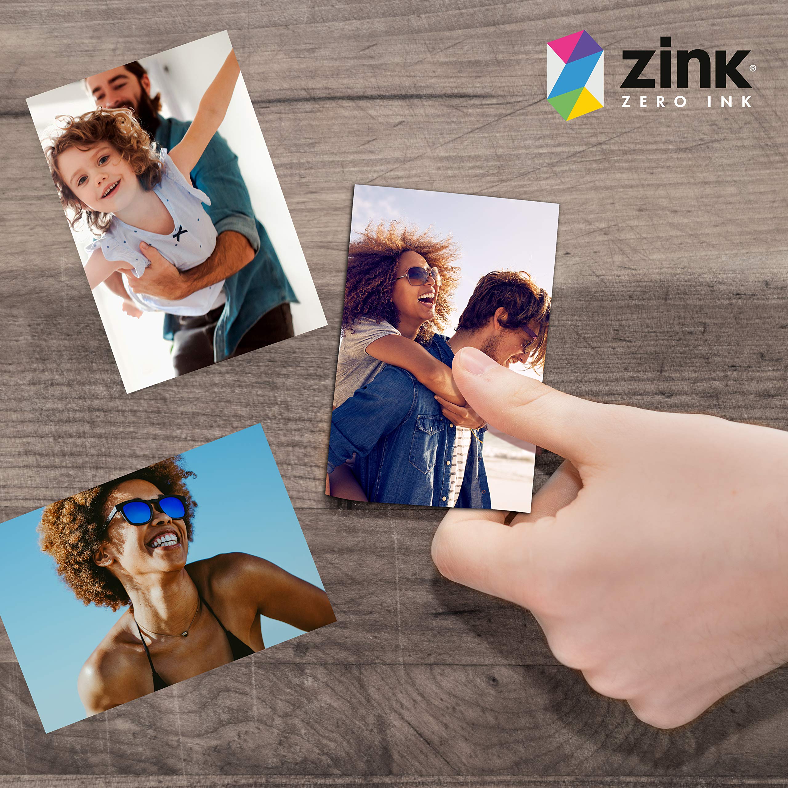 Zink foto impresa pegada en cuaderno demostrando respaldo adhesivo