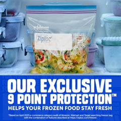 Ziploc bolsa siendo rellenada con sopa, reduce derrames