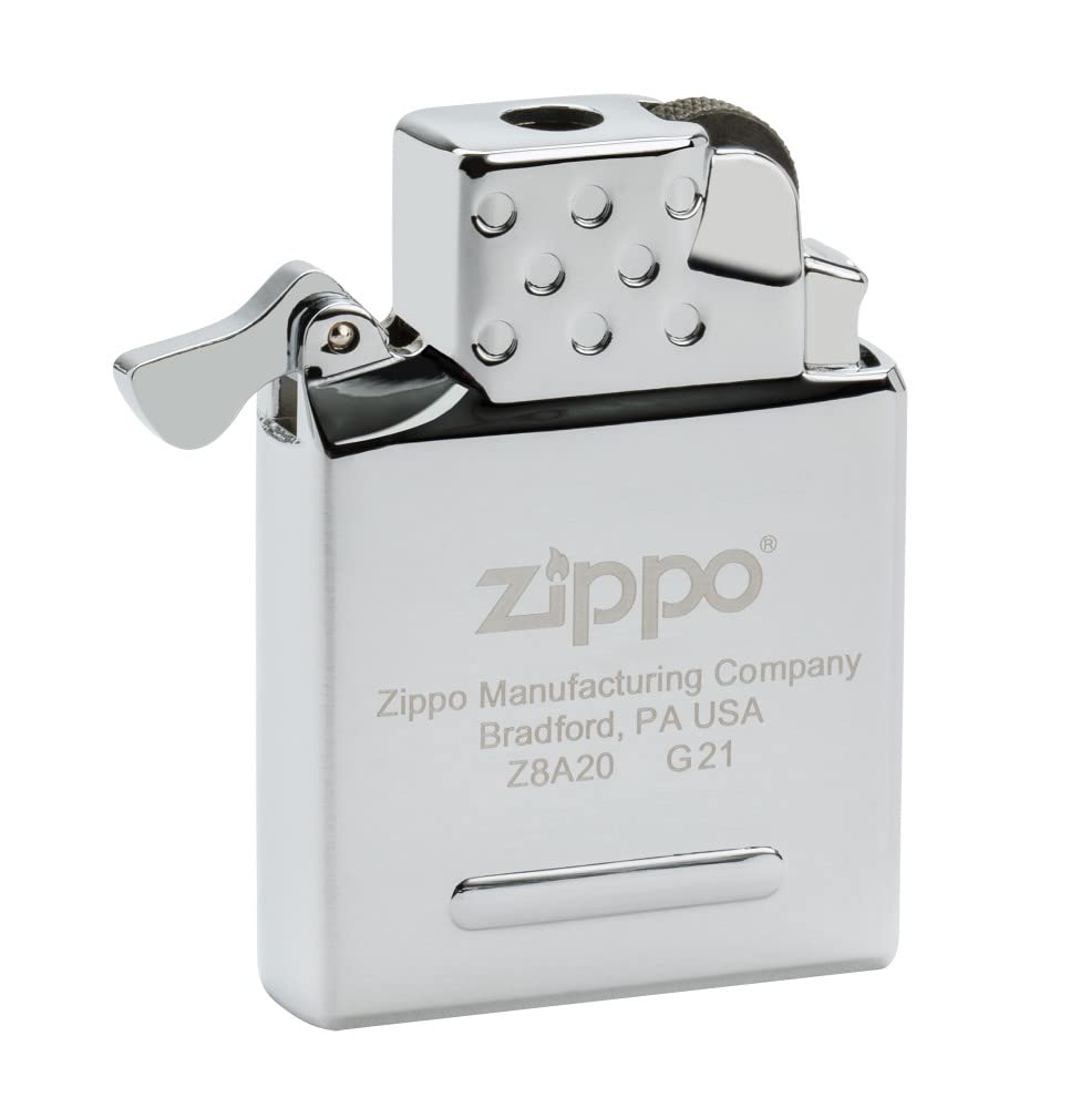 Primer plano de la llama amarilla Zippo Yellow Flame detalle nítido y control