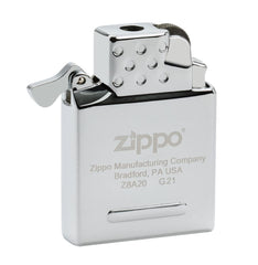 Primer plano de la llama amarilla Zippo Yellow Flame detalle nítido y control