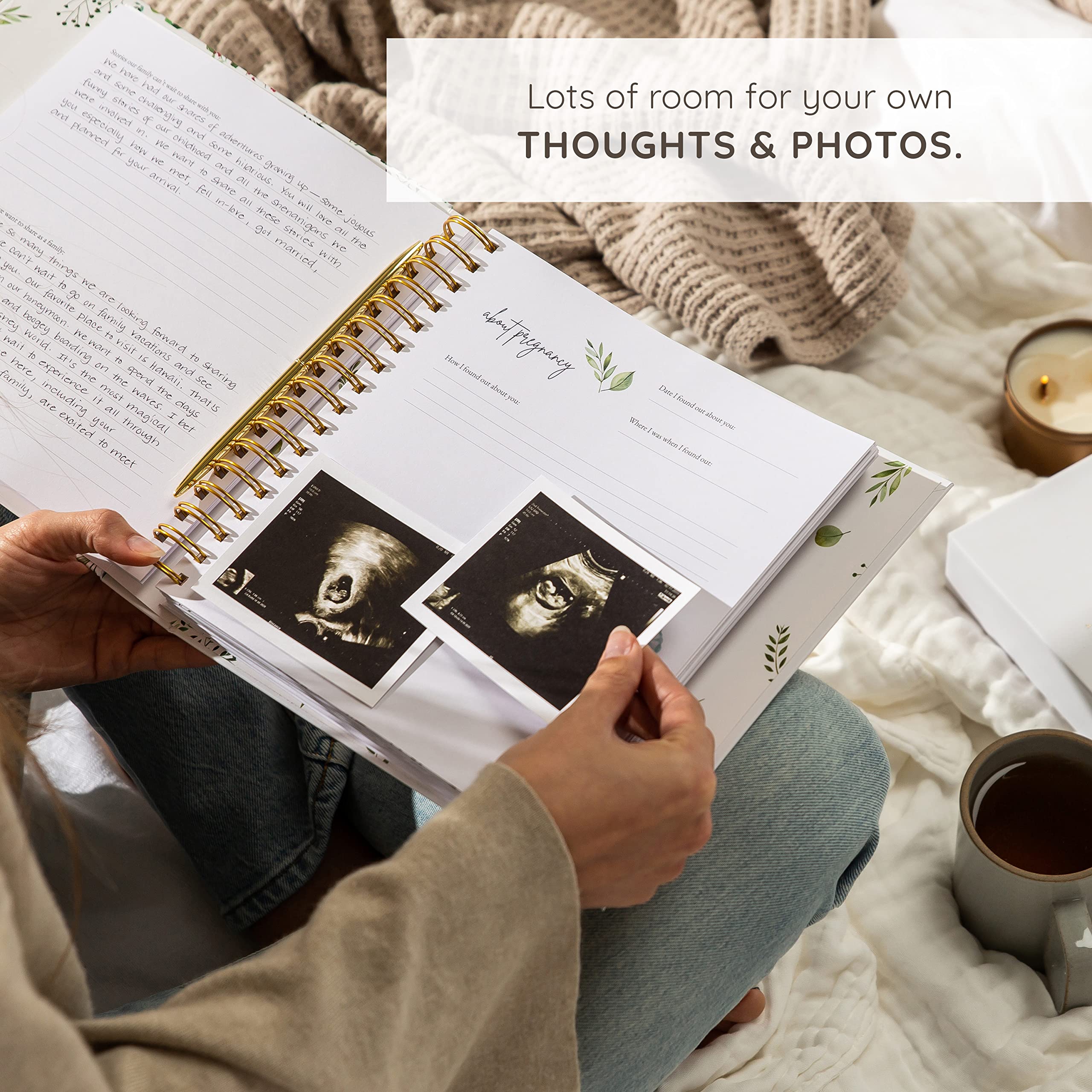 ZIRI & ZANE escena familiar lifestyle con el libro, regalo perfecto para baby shower