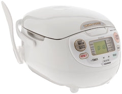 Zojirushi NS-ZCC10 vista frontal blanca con panel LCD y cordón retráctil para control fácil