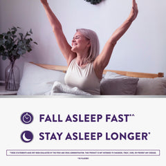 ZzzQuil junto a un reloj para mostrar dosificación y horario nocturno